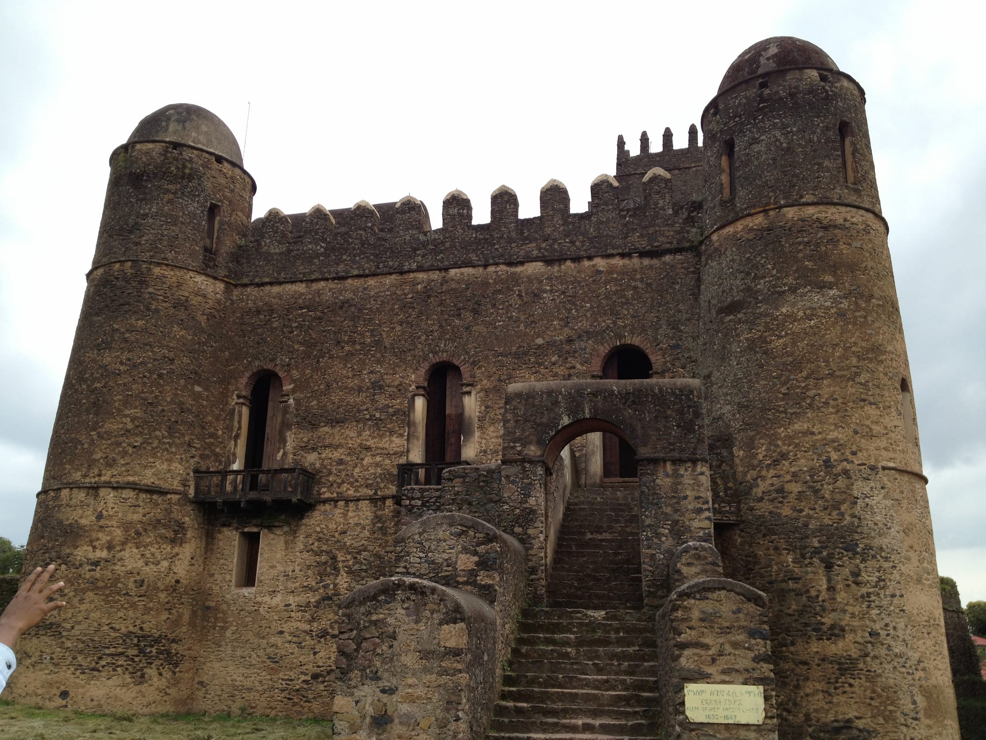 Castles, royal compound, churches, city walks, and heritage guide language